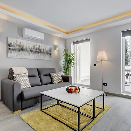 Apartment One Bedroom Walking Distance To Puerto Banus Marbella