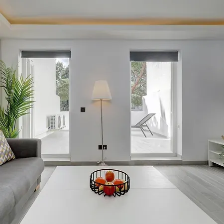 One Bedroom Walking Distance To Puerto Banus Marbella