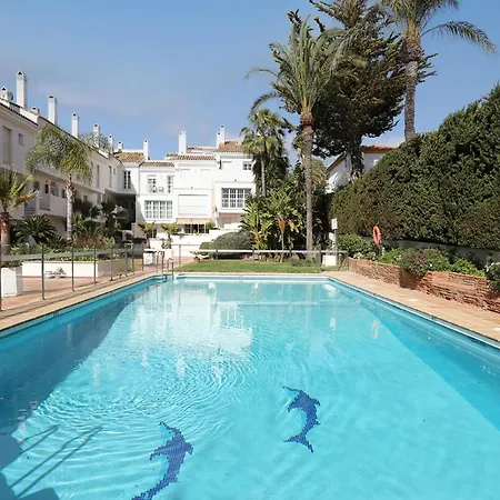 Apartment One Bedroom Walking Distance To Puerto Banus *